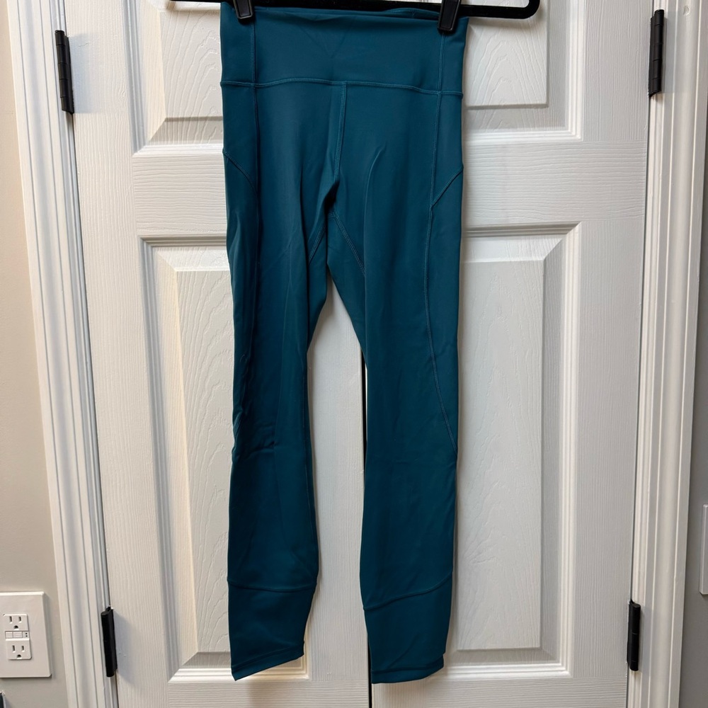 Lululemon in movement leggings